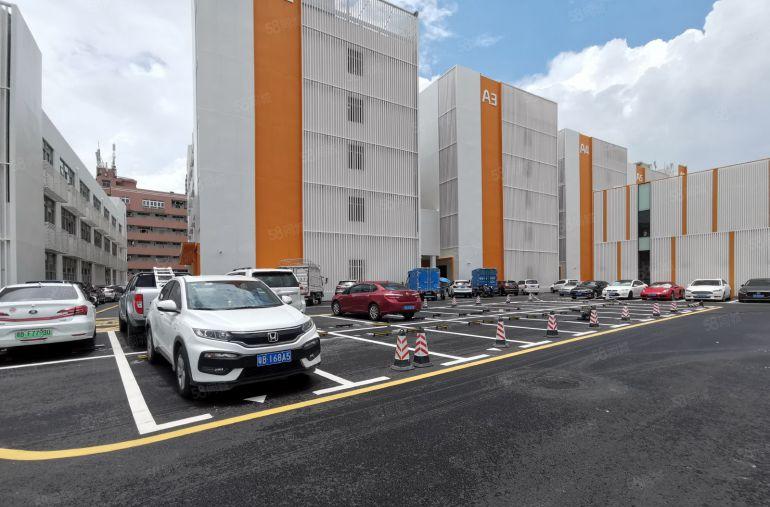 民治地铁口红本精装办公室1000平米，20元平，拎包入住