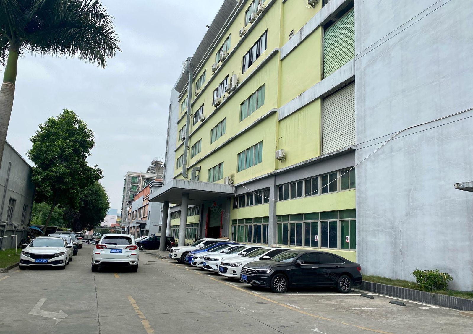 观澜厂房新田低价出租原房东，新出楼上2000平，大型园区。