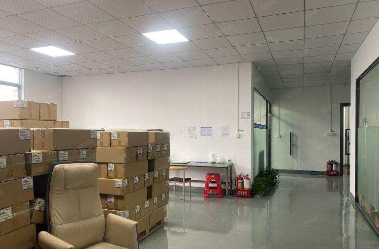 大浪澳华工业区，村委厂房1400平出租，精装修