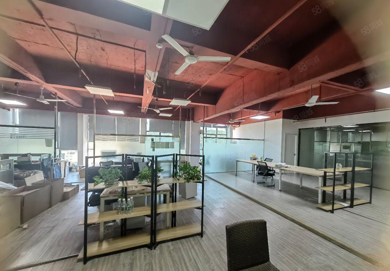 龙华观澜全新装修办公室396平米装修，落地大窗，无装让费
