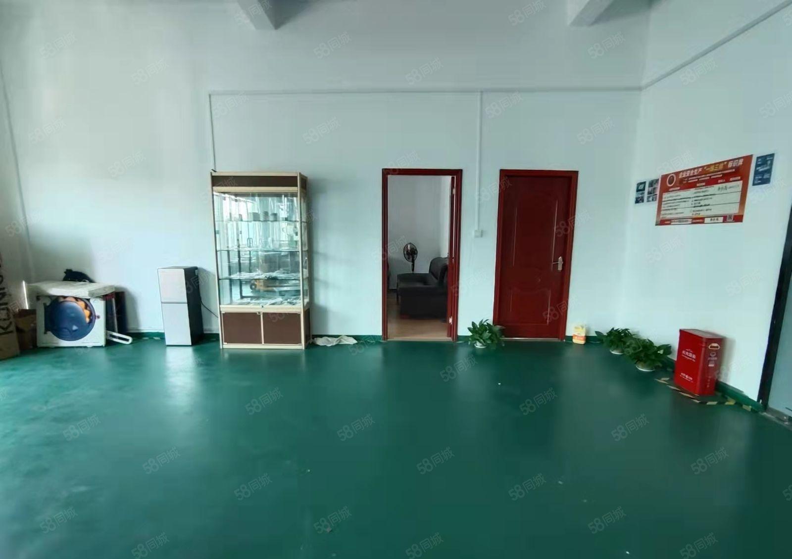 龙华天虹附近新出楼上350平精装办公厂房出租