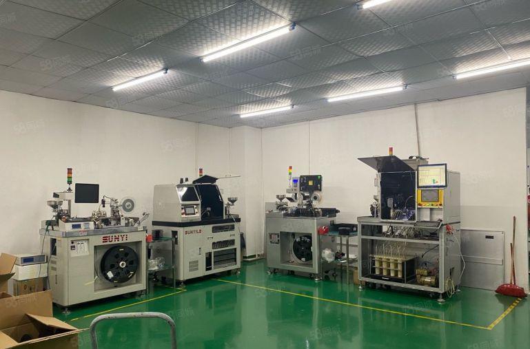 龙华石观工业区，精装修厂房700平出租，租金便宜可分租