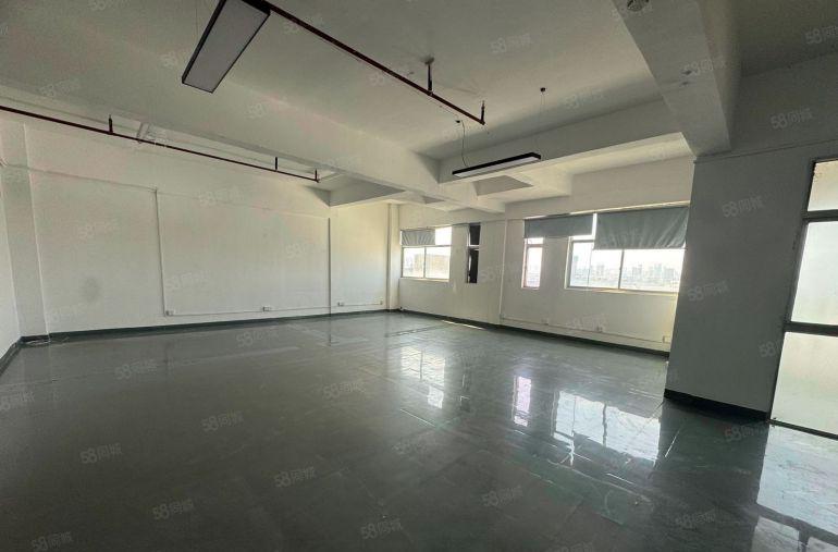 清湖地铁口旁 240平 28 大开间