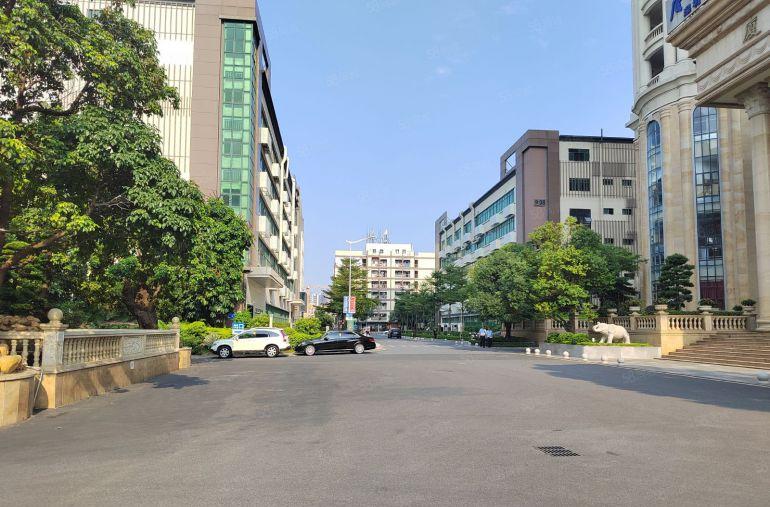 龙华大浪红本1000平厂房整层低价出租！500平起可以分租！