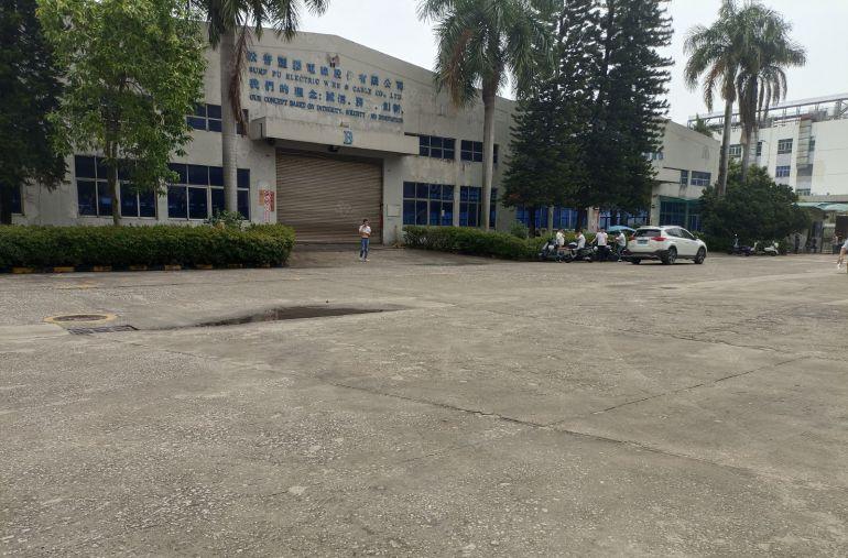 龙华富士康附近独院1.4万厂房仓库出租可分租200平超大空地