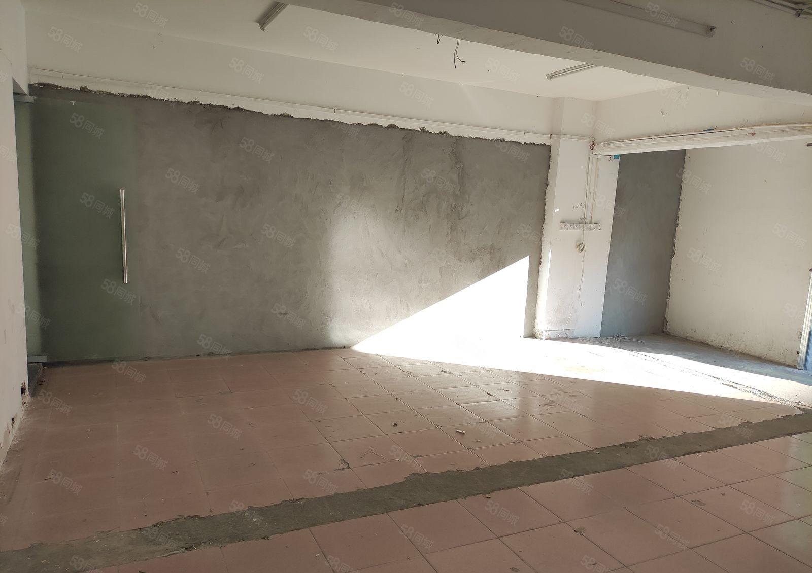 龙华民治带装修一楼120平米出租带隔间办公室