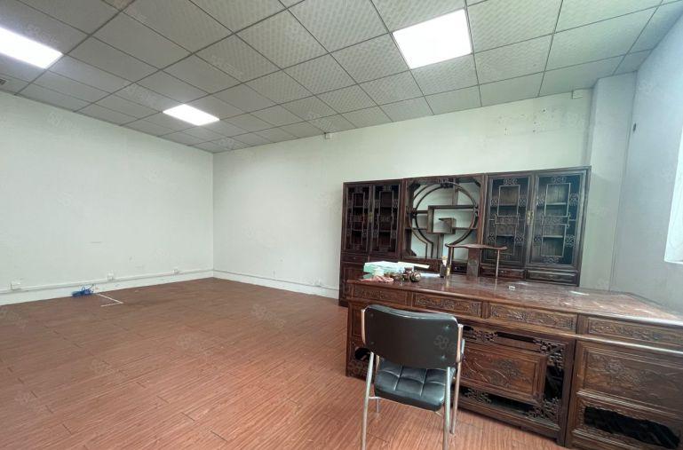 龙华油松380平原房东厂房出租带精装大气前台2加1格局好停车