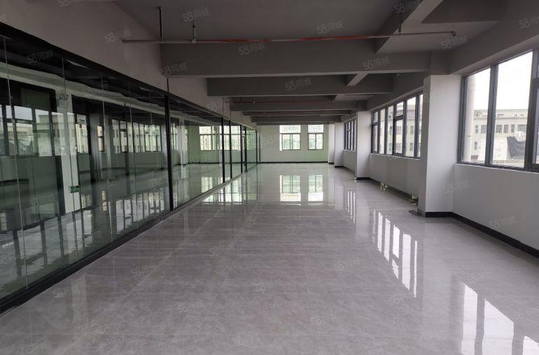 龙华元芬地铁口精装红本电商物流仓库办公室500平，可拎包入住