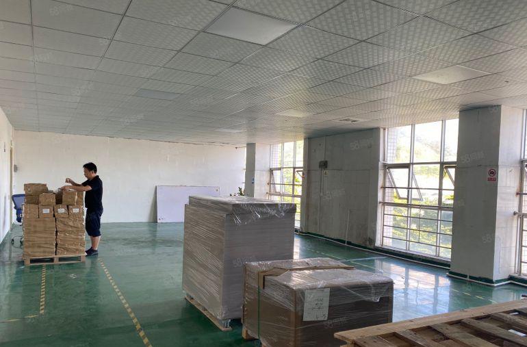 业主直租。观澜福民小面积厂房出租，小面积150平起分租