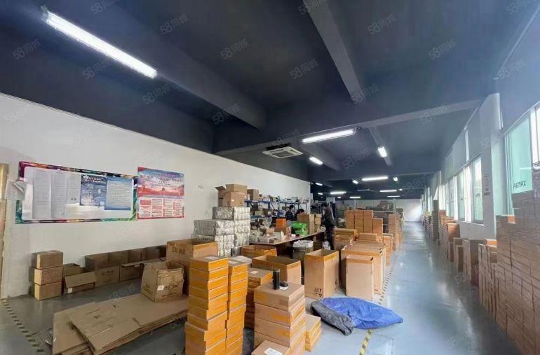 龙华汽车站豪华装修厂房出租1000平适合电商仓库办公，可分租