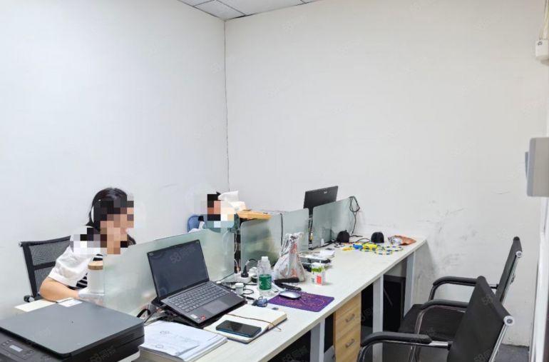 观澜桂花500平现成装修红本厂房出租带办公室装修车间地坪漆