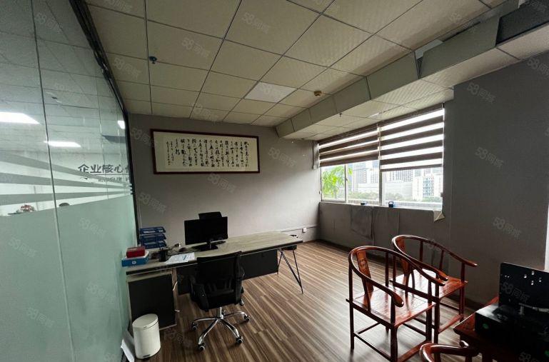 观澜樟坑径靠坂田楼上900平精装修水电齐全厂房仓库出租