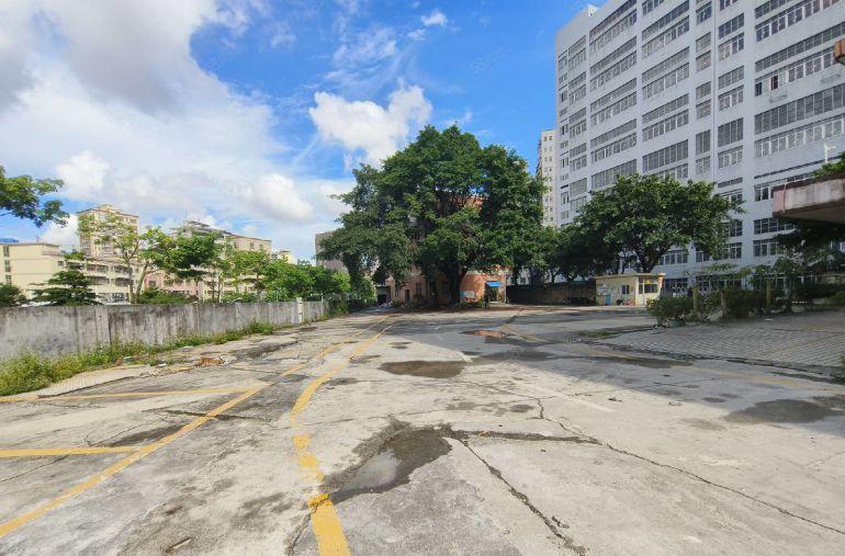 龙华村委独院厂房出租12000平，空地超大，500平起分租转