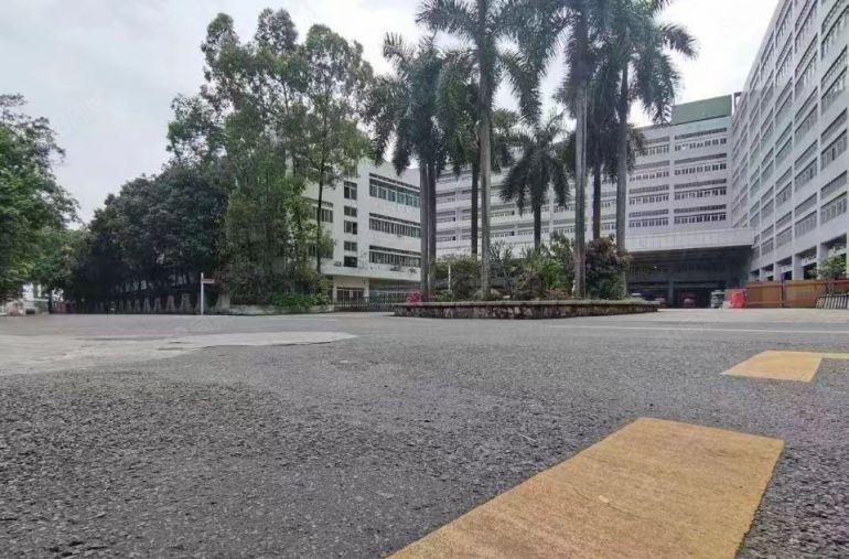 观澜章阁2万平厂房仓库出租层高7米带卸货平台空地大可分租