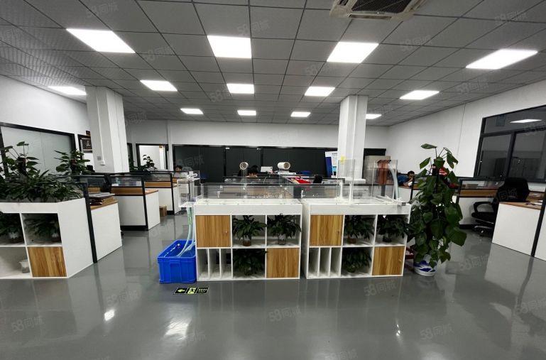 观澜地铁口精装修1000平原房东办公室厂房仓库实际面积出租