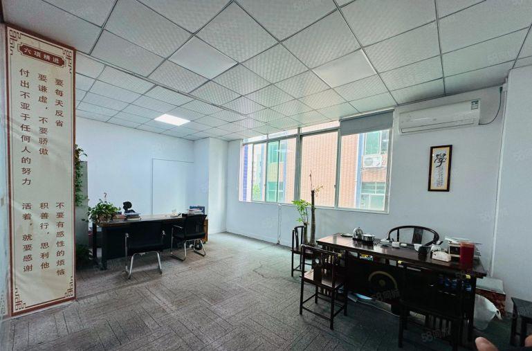 精装修大浪原房东1300平厂房出租！形象好空地大好招工！