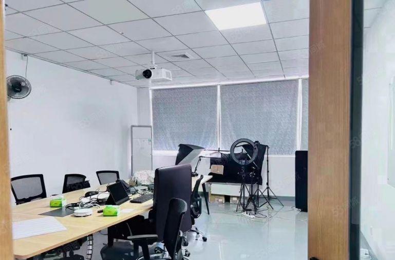 观澜桂花原房东厂房出租3000平形象好带装修大小可分租