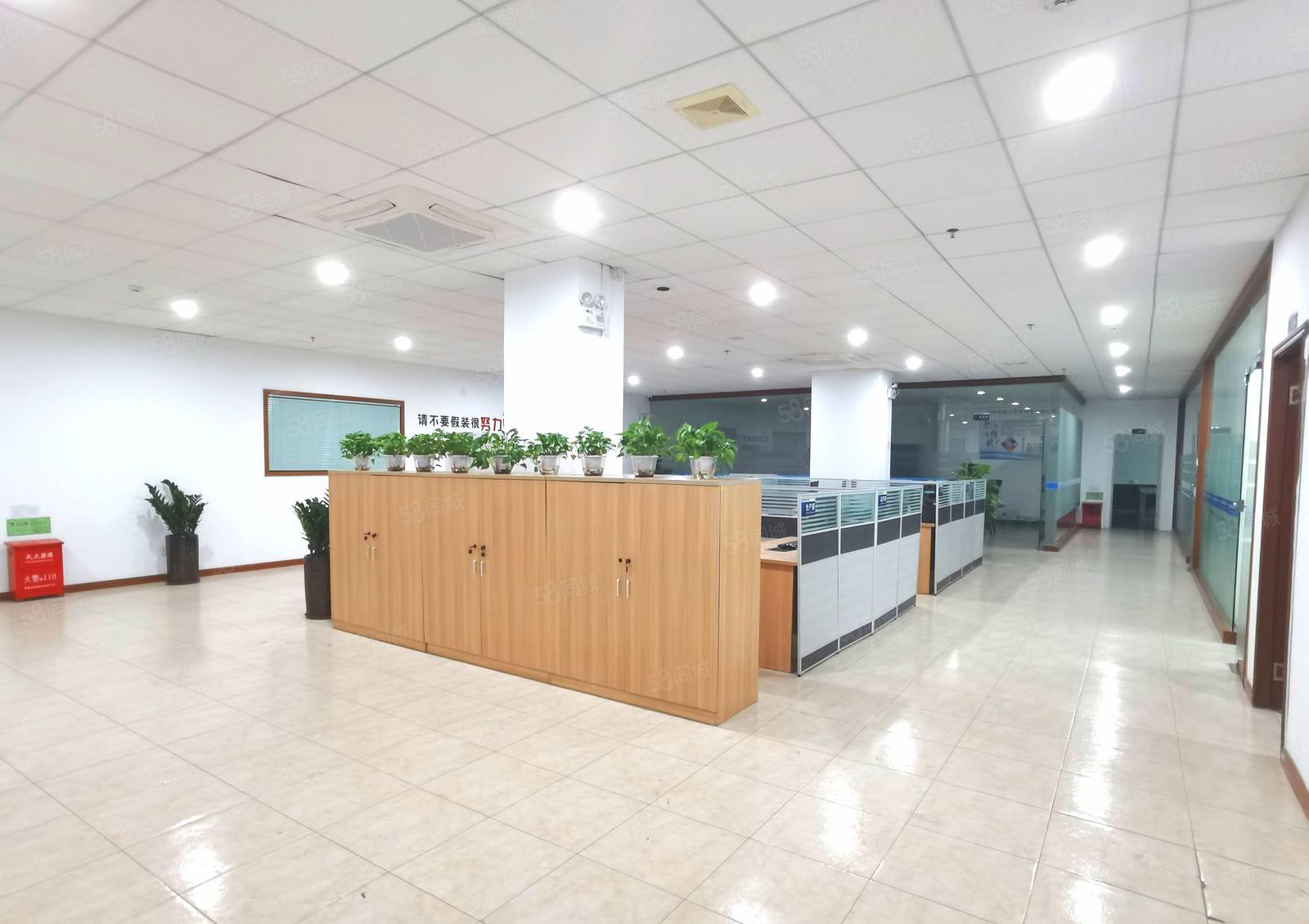 观澜章阁大富工业区1000平方现成精装修厂房出租分租拎包入住