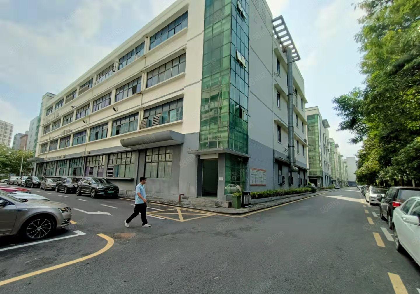 出租|观澜新田工业园900平无尘室红本厂房出租形象好可办环评