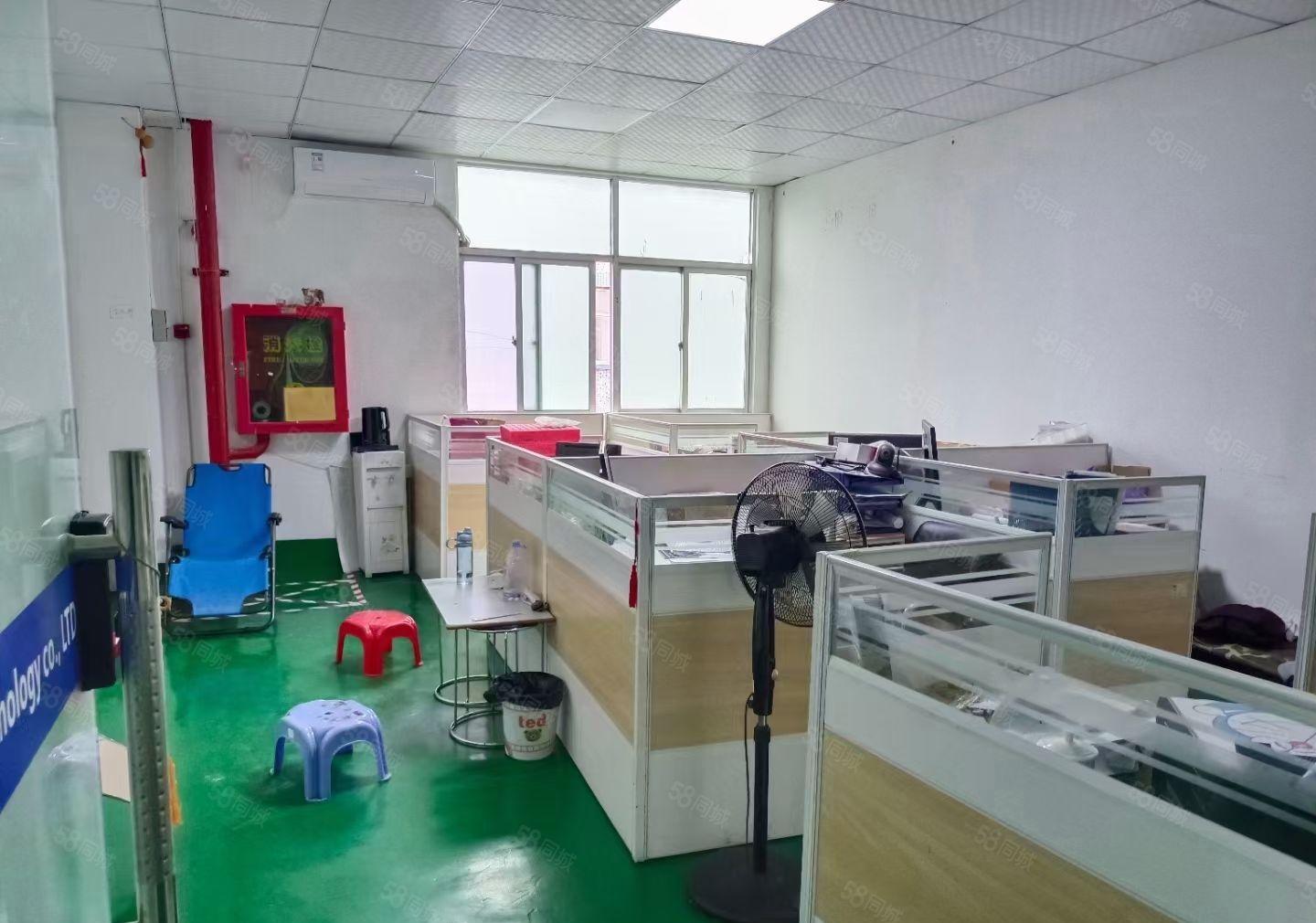 1500平观澜桂花路主干道旁豪华装修大气前台四间办公室