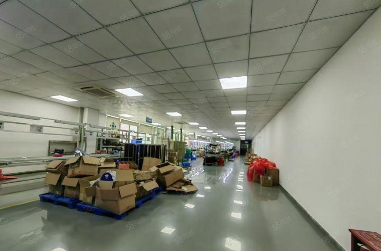 龙华观澜原房东红本厂房实际面积出租2000平带装修公摊少