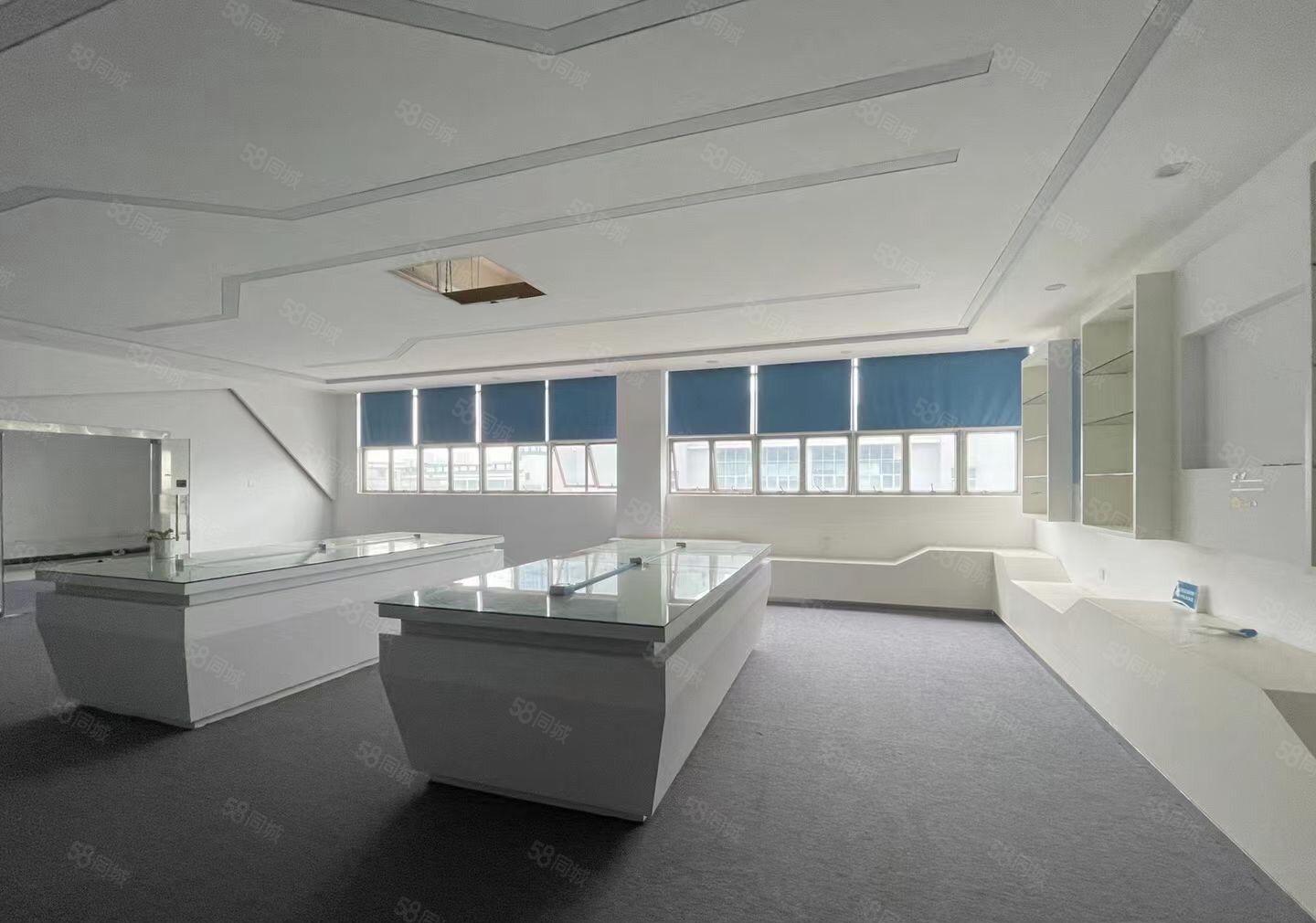 龙华大浪商业中心高新科技园楼上整层3600平带装修大小可分租