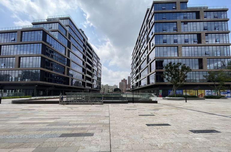 观澜福城街道楼上200到3000平，研发办公，生产厂房出租