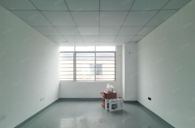 观澜新田工业园原房东楼上整层750平办公仓库现成水电拎包入住