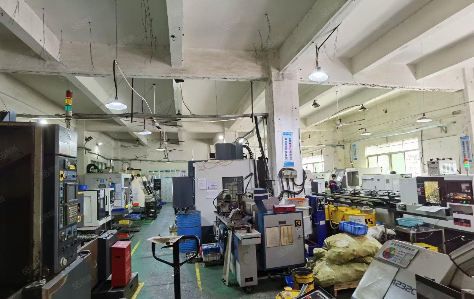 观澜福民一楼1378平米原房东厂房高度6米园区空地大价格便宜