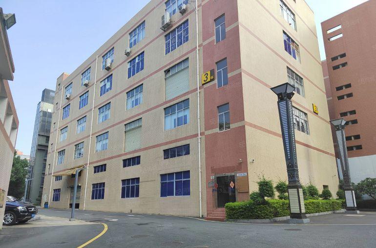 龙华观澜地铁口园区1000平精装修厂房仓库低价出租500起分