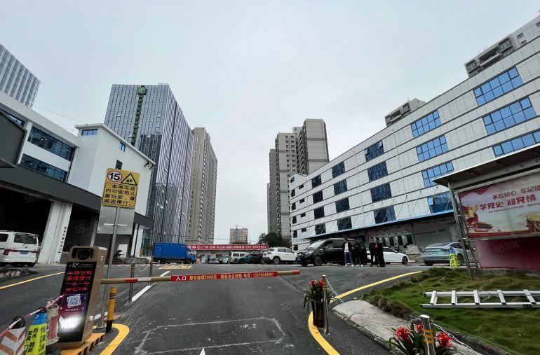 龙华清湖地铁口创意园1000平精装办公电商仓库出租