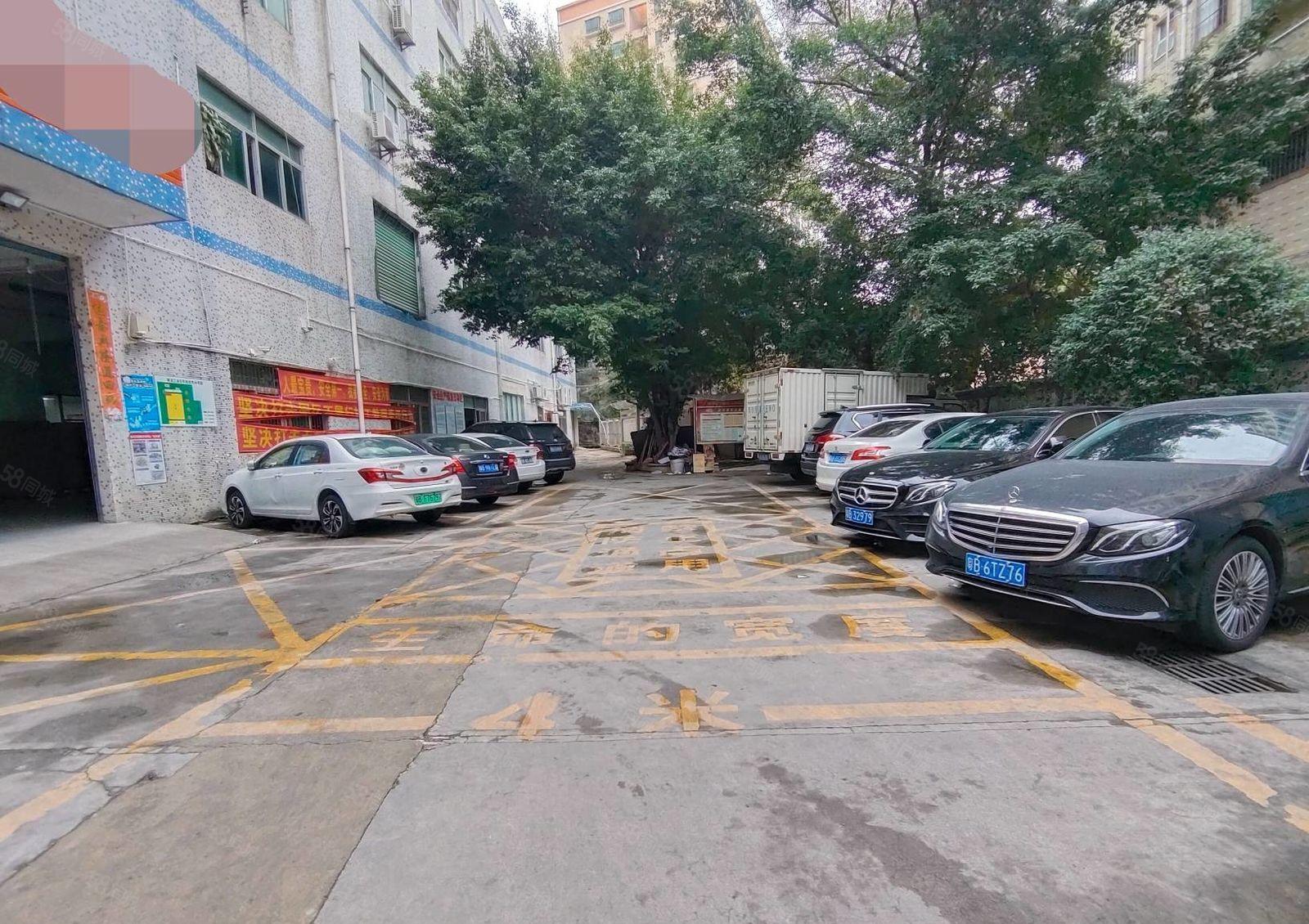 龙华油松天汇大厦旁楼上600平厂房出租，水电齐全