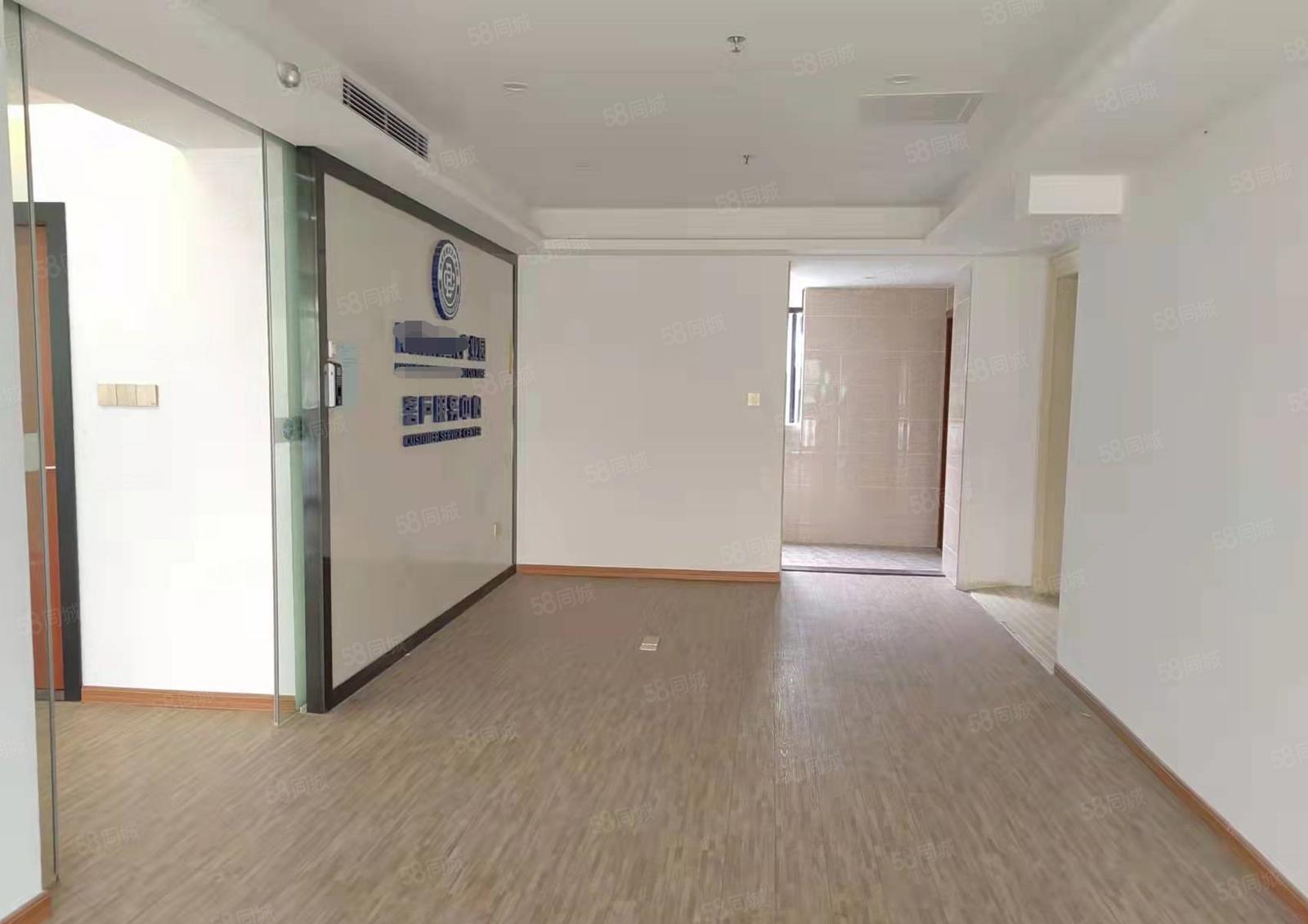 龙华大浪商业中心附近新出整层863平精装修标准厂房，免转让费