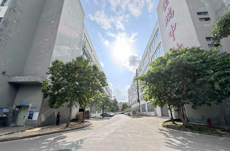 龙华地铁口1000平厂房出租，200平起一楼厂房电商仓库出租