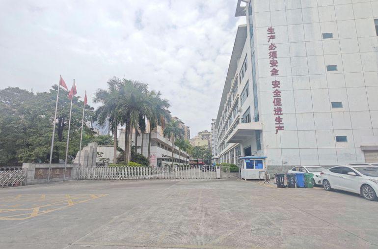 200平起龙华大浪羊台山地铁口2000平精装办公厂房仓库出租