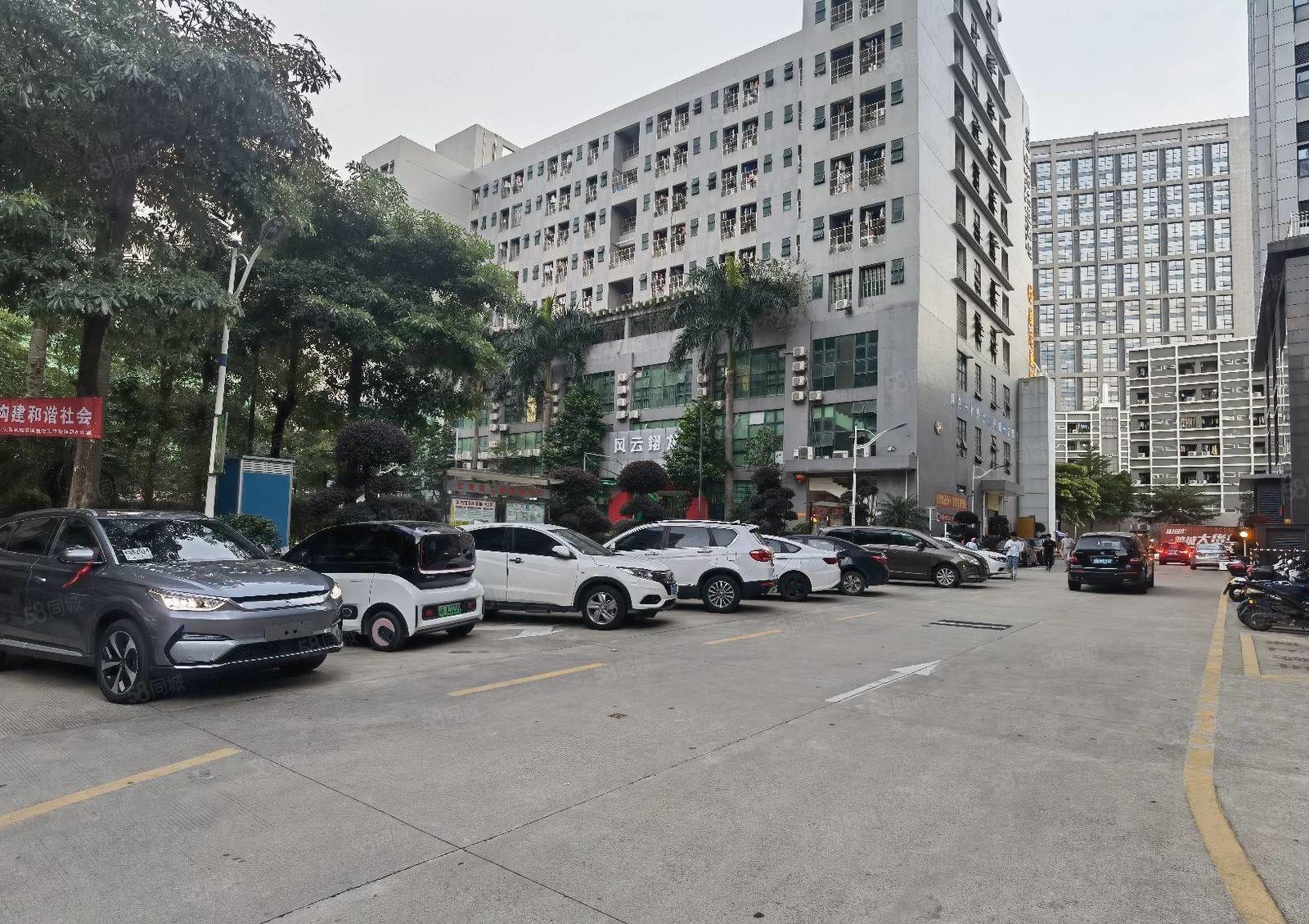 原房东！精装修！石岩龙大高速口1600平精装修带红本厂房出租