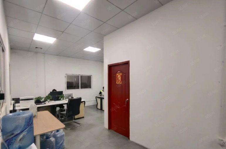 龙华清湖精装一楼厂房680平出租水电到位