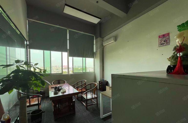 龙华清湖地铁口科技园新出楼上300平现成装修办公仓库厂房出租