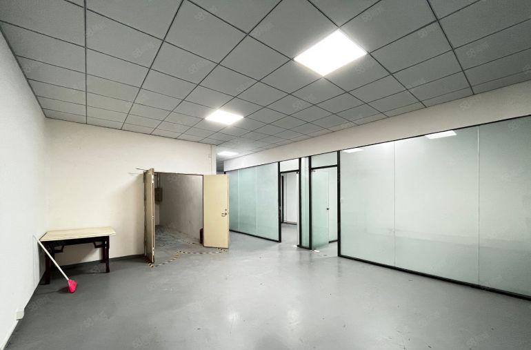 观澜桂花高速口小面积300平精装修水电齐全厂房仓库出租