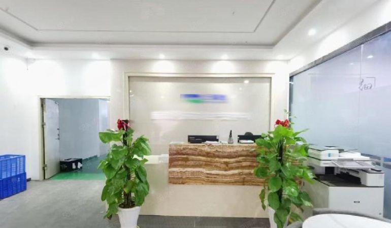 观澜库坑梅观高速口原房东楼上1000平精装修厂房仓库出租