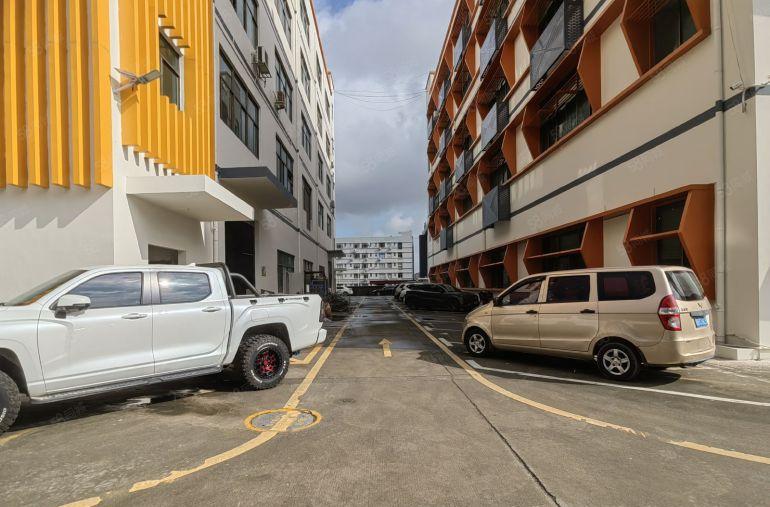 龙华汽车站精装修低价厂房出租200平500平仓库出租可分租