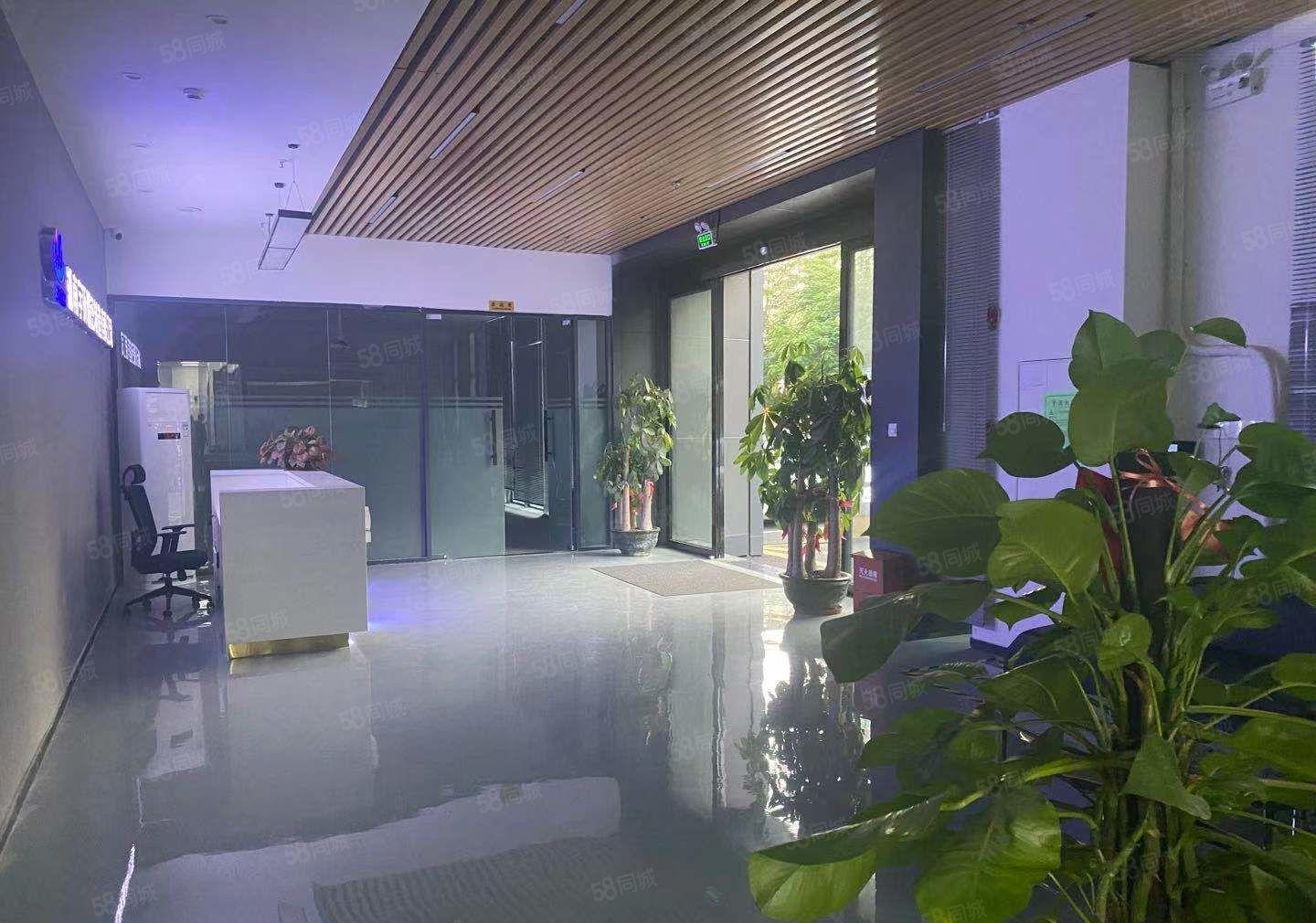 龙华大浪地铁口原房东厂房出租整栋6500平四层带精装