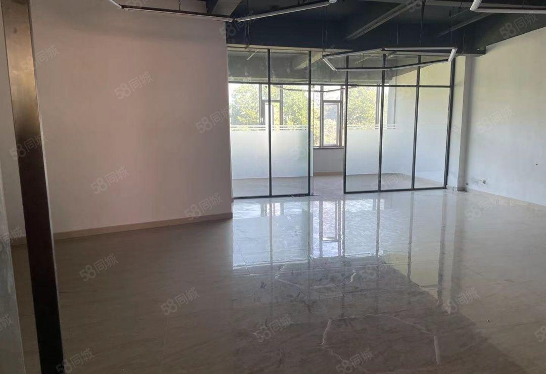龙华大浪新出楼上4200平大小可分租 随客户需求来定现成豪.