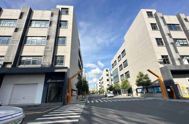 大浪德泰科技园新出240平方，精装修3加1格局，小面积办公室