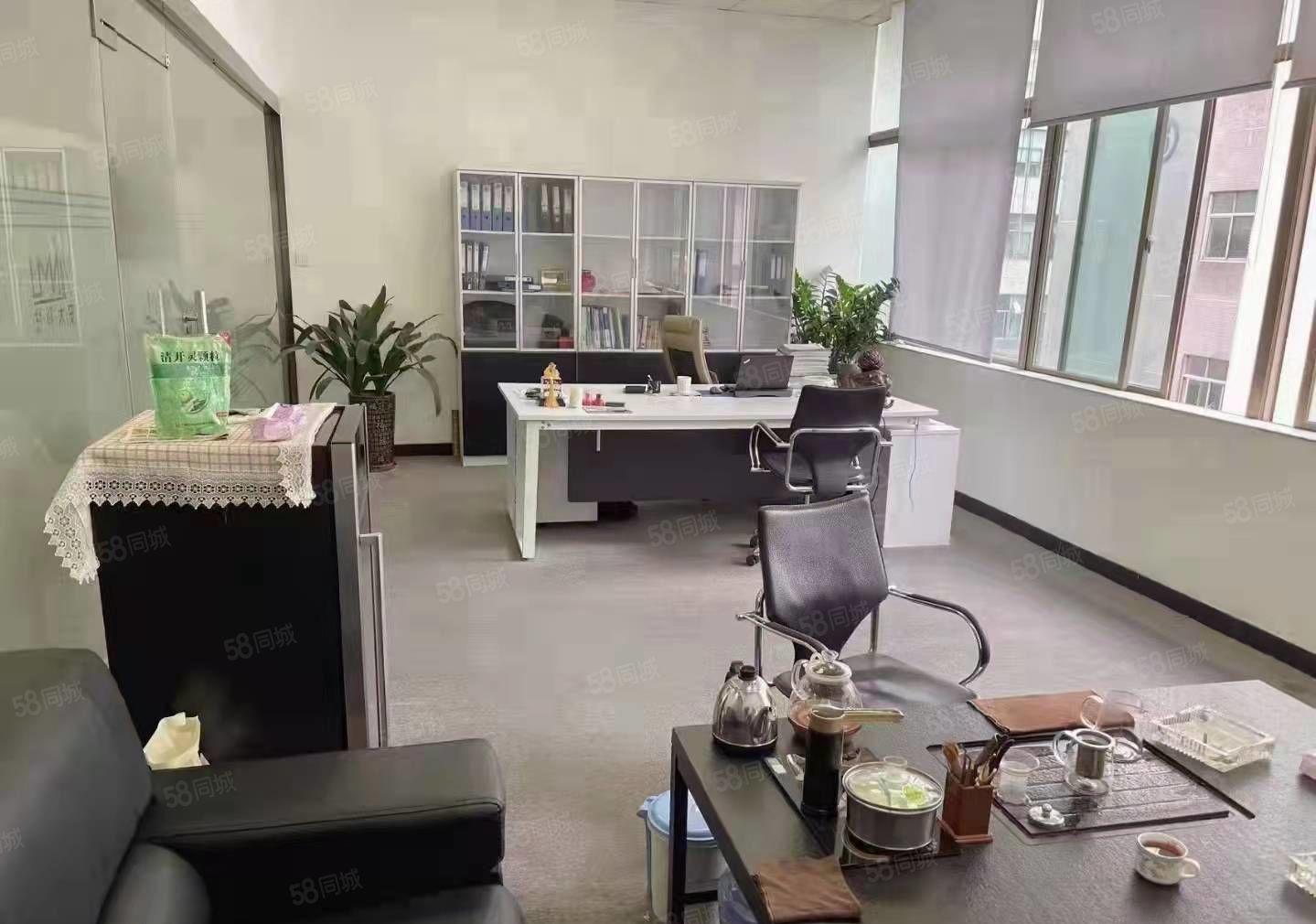 龙华大浪劳动者广场新出精装修厂房出租800平