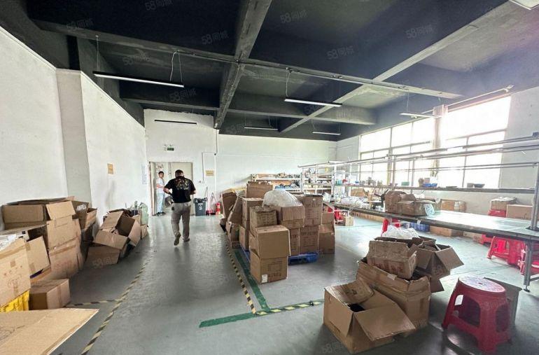 观澜章阁村委楼上400平精装修水电齐全红本厂房仓库出租