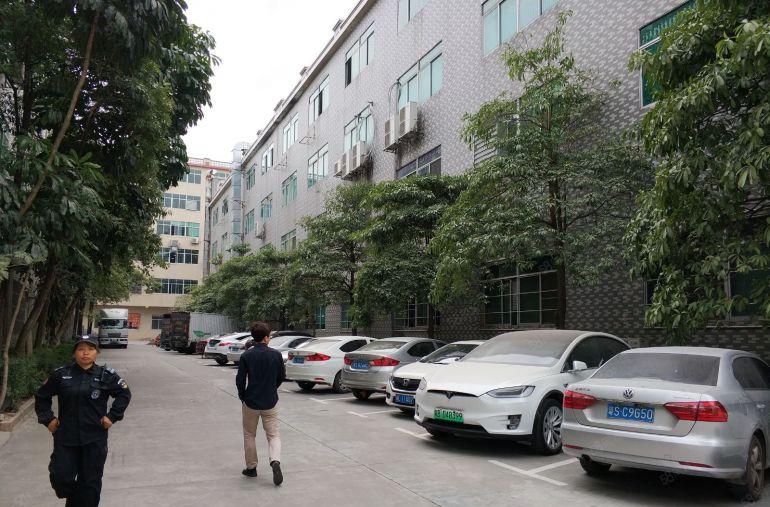 龙华区原房东一楼560平方和1640平方招租，实际面积33元