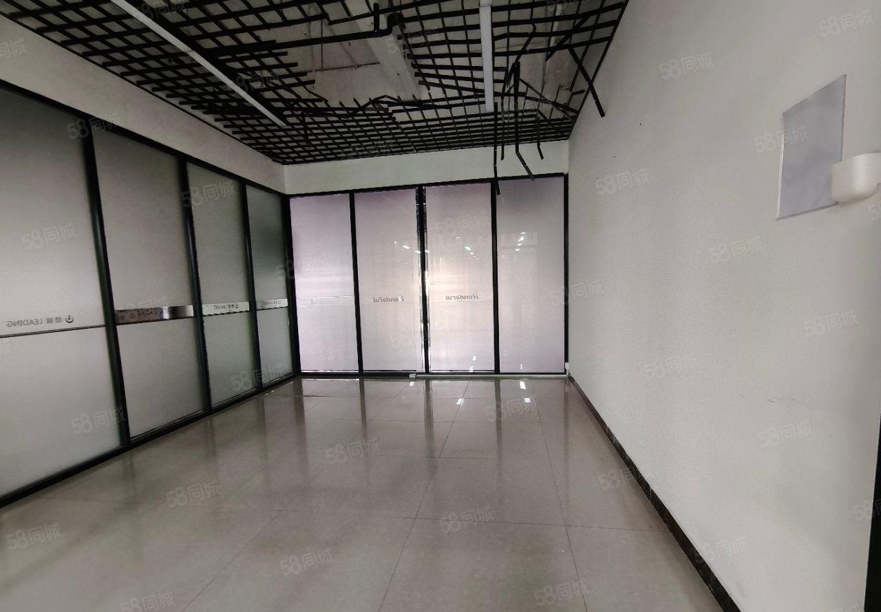 龙华民治地铁口附近新出楼上2380平厂房出租