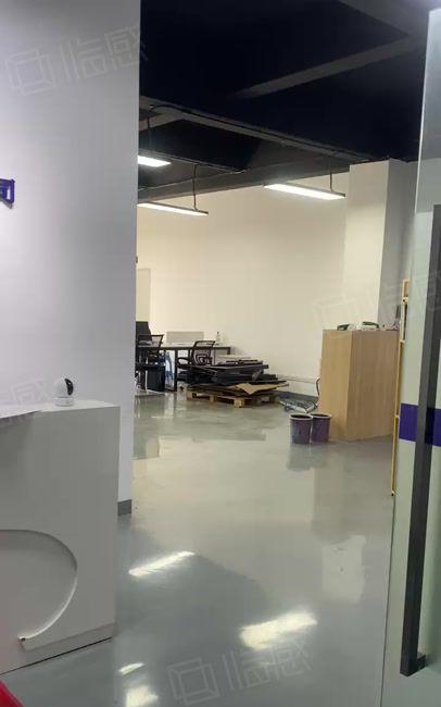 龙华大浪电商园，精装修厂房420平出租，2办公室加车间加仓库