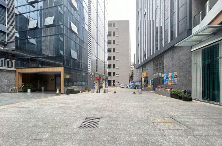 龙华大浪原房东全新厂房出租，300平2400平厂房低价分租